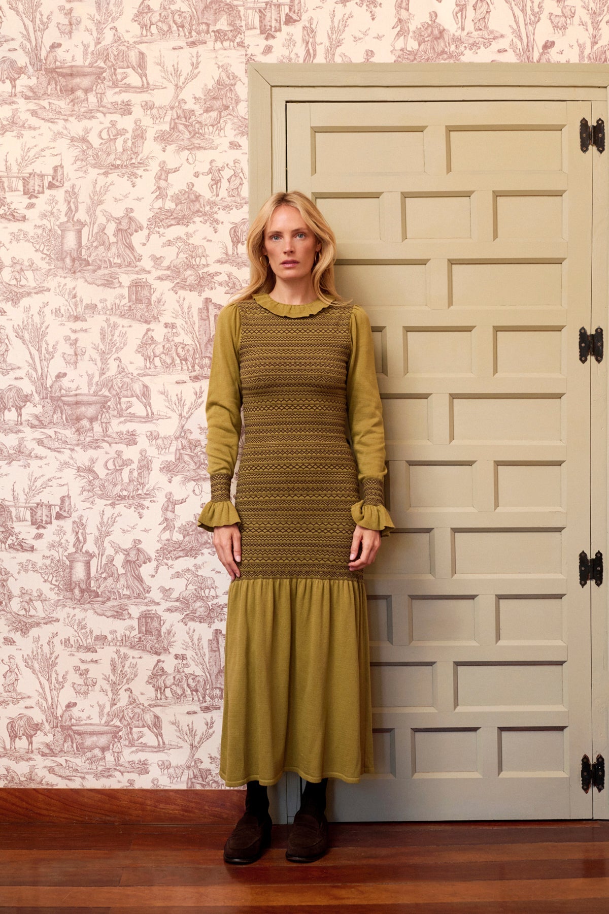 olive green knit dress Maria de la Orden With boots