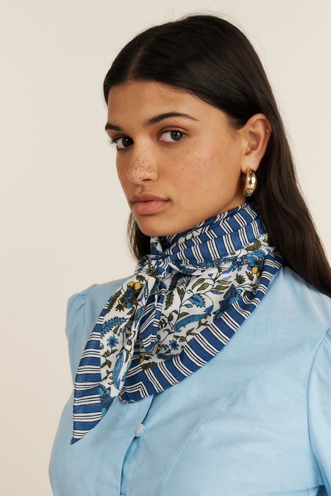 Amelia Scarf - Maria de la Orden