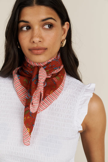 Amelia Scarf - Maria de la Orden