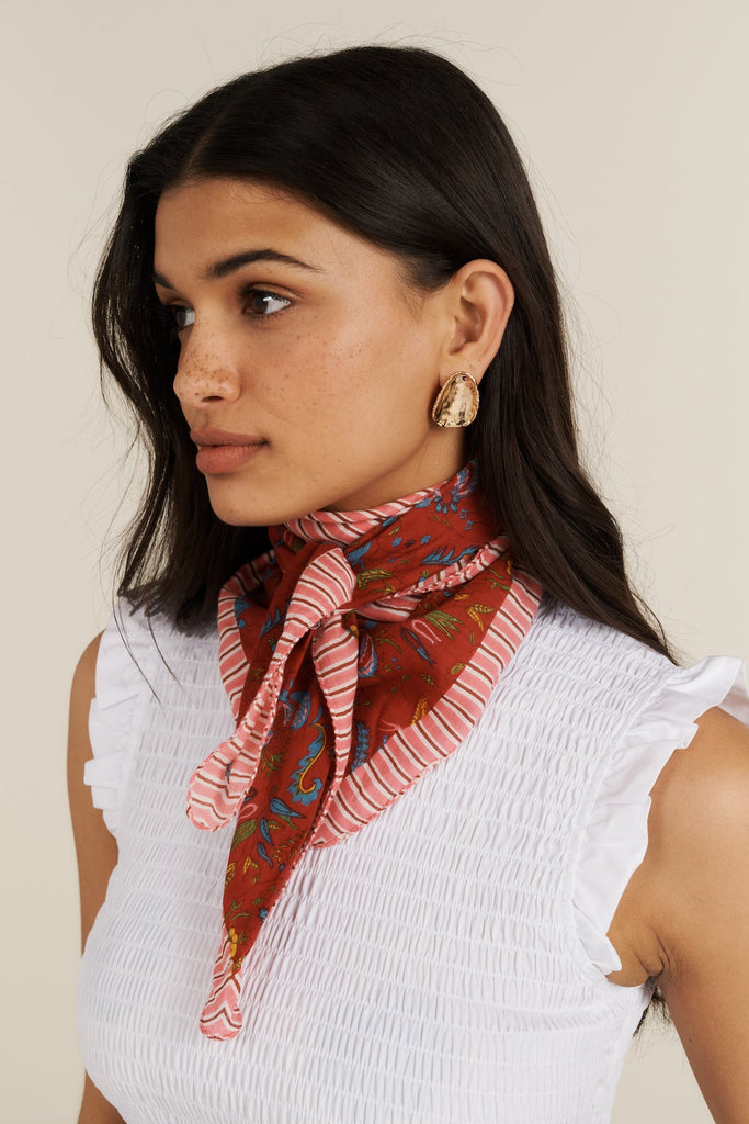 Amelia Scarf - Maria de la Orden