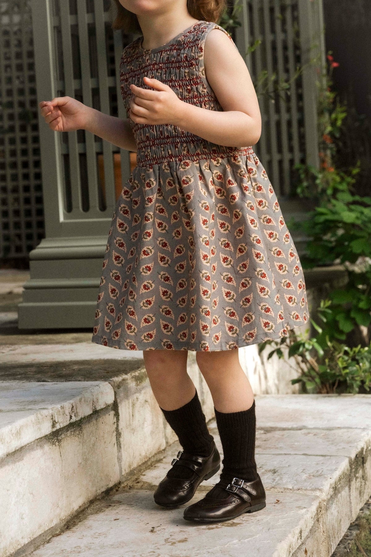 baby girl brown dress Maria de la Orden UO Ari Ponte Mini pattern-Paisley Kids dress family photos Size:8