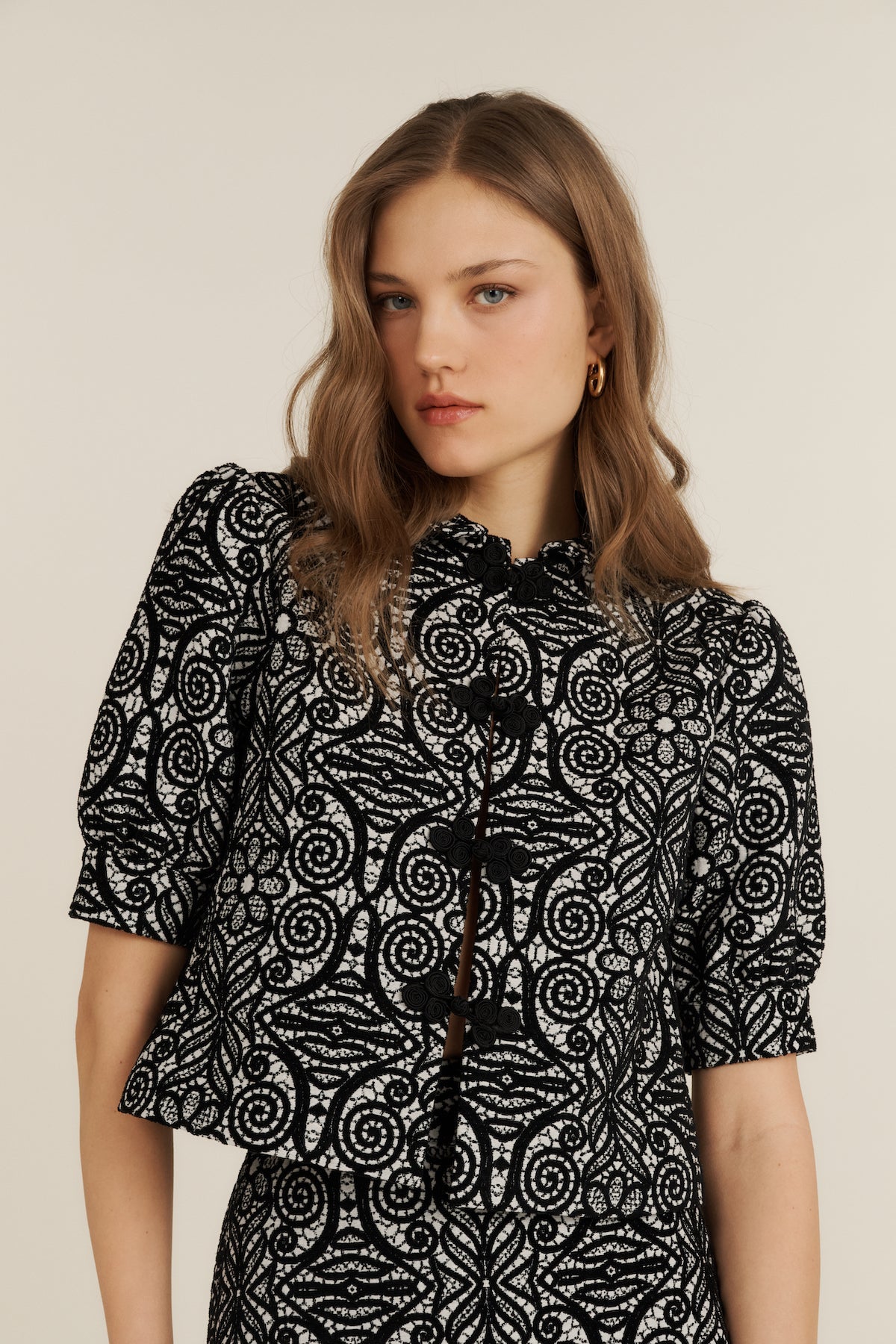 Maria de la Orden | Bibi Top B&W Flowers