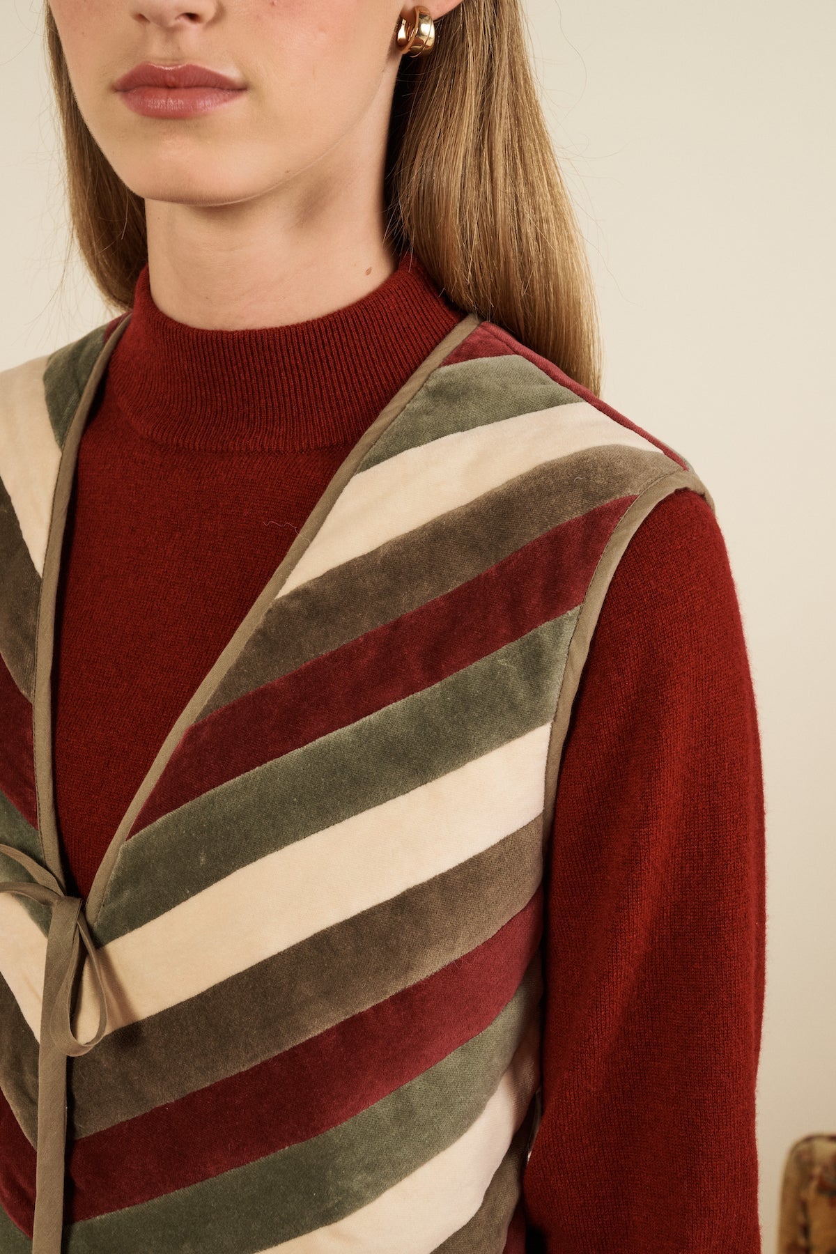 Vera Vest Velvet Stripes Bow Front | Maria de la Orden
